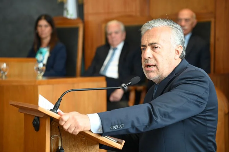 El gobernador Alfredo Cornejo rindió homenaje a los Veteranos y Caídos por Malvinas. 