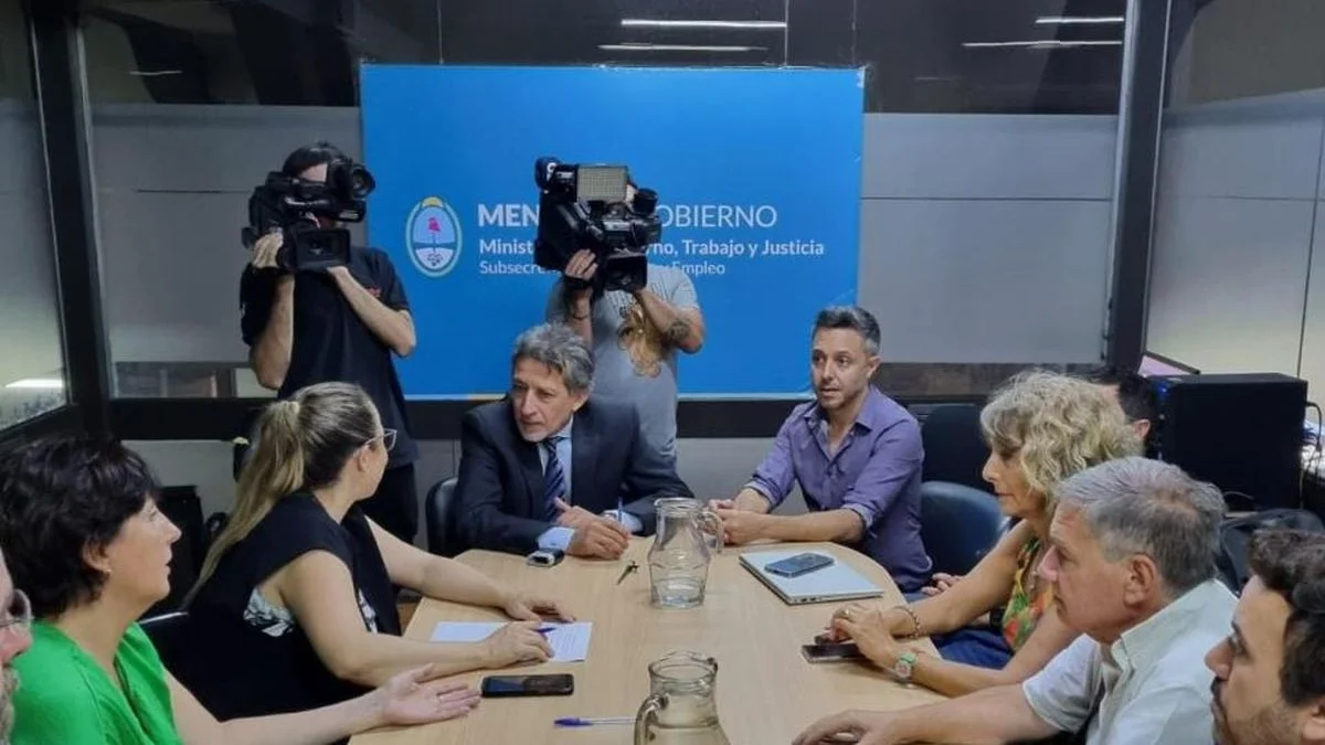 AMPROS vuelve a la paritaria en medio del éxodo de médicos por los bajos salarios en Mendoza