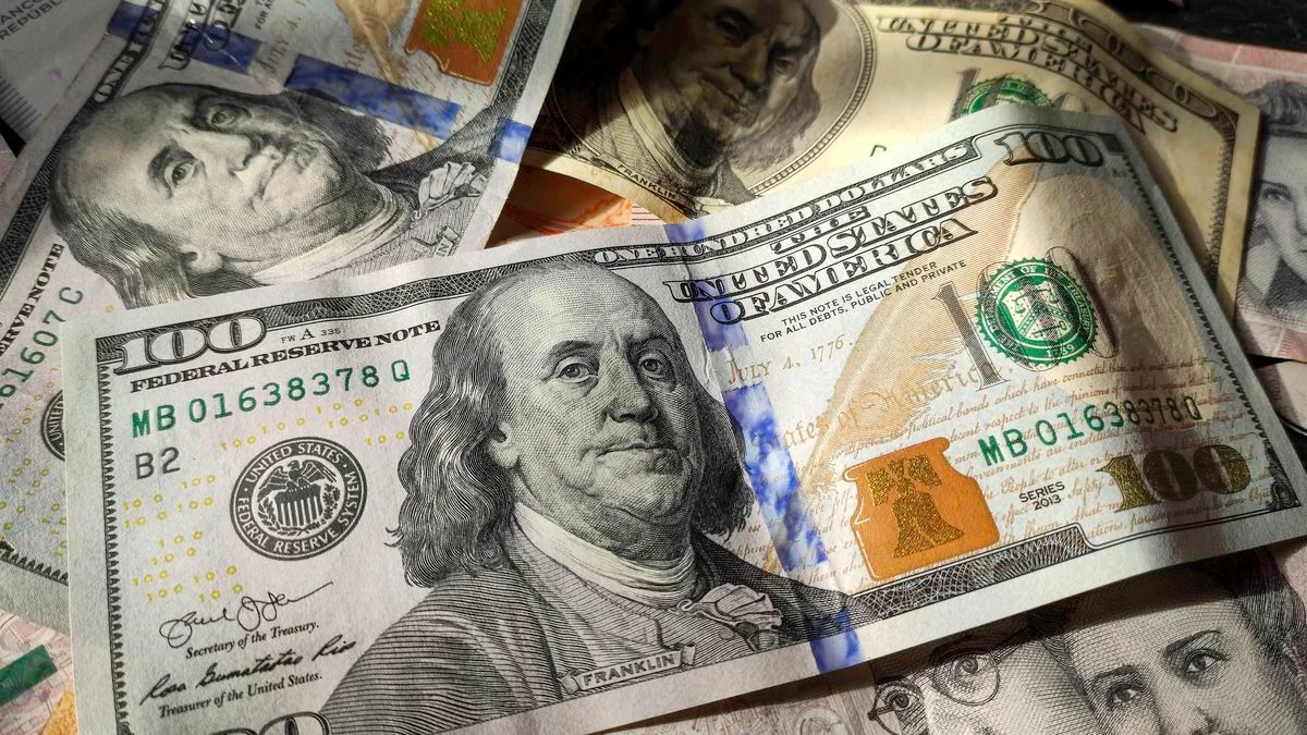 Fuerte caída en el precio del dólar tras el desembolso del FMI