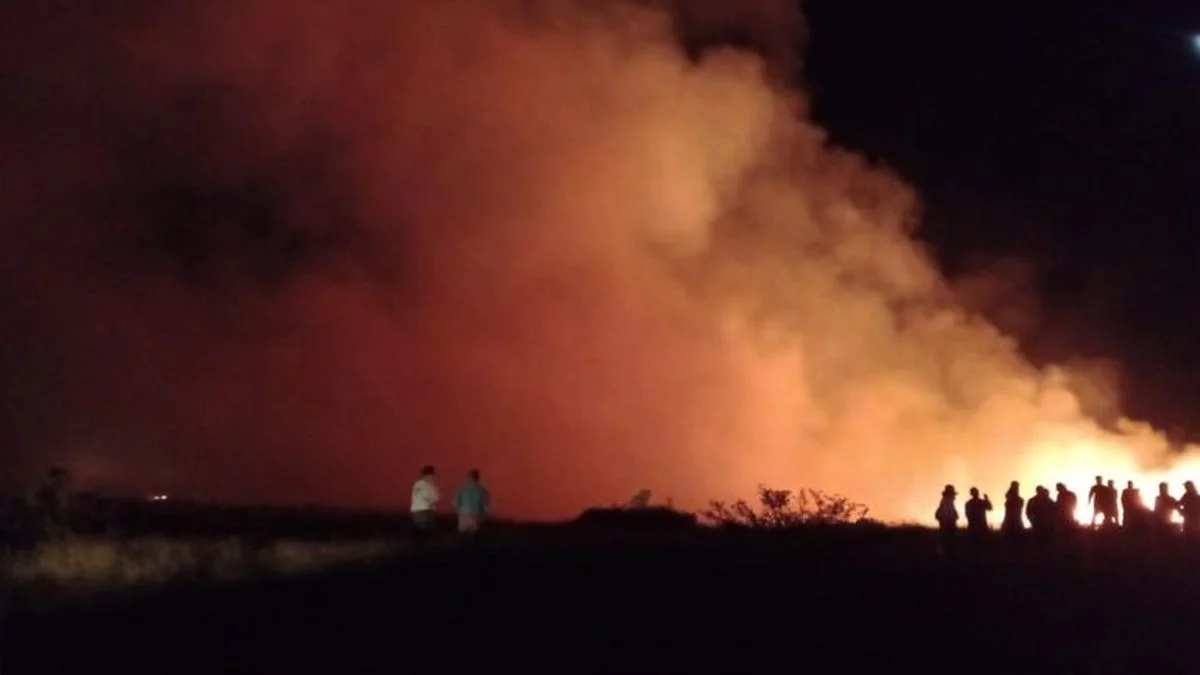 Un rayo causó un incendio de grandes dimensiones en Malargüe