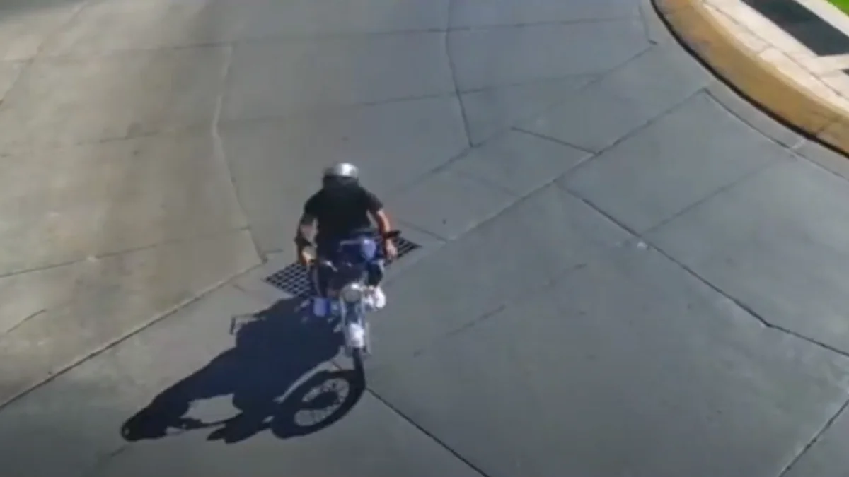 VIDEO: La secuencia completa de la detención de un joven que manejaba una moto robada en Guaymallén