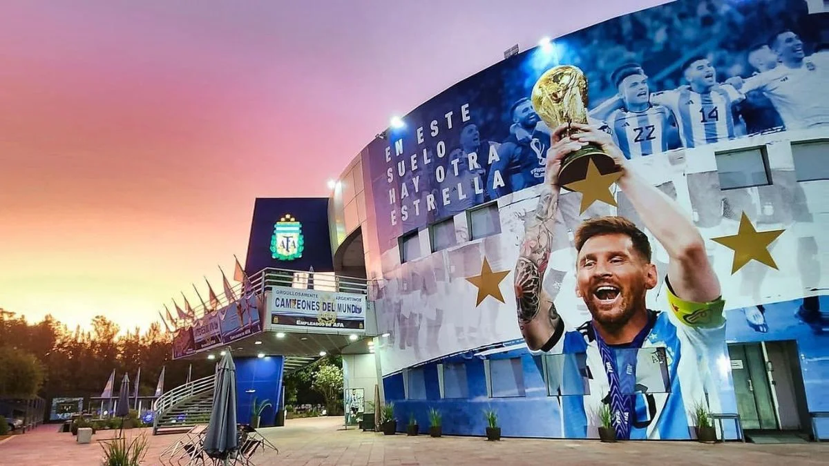 Argentina le "robó" a España otra joya del Real Madrid: quién es el nuevo "Europibe" que ya entrena en Ezeiza