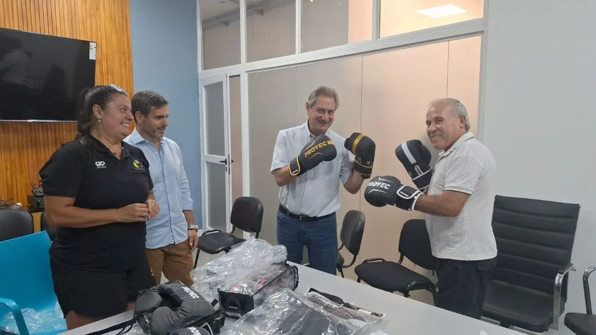 Omar Félix se mete en la campaña electoral y se mostró junto al candidato Francisco Perdigues