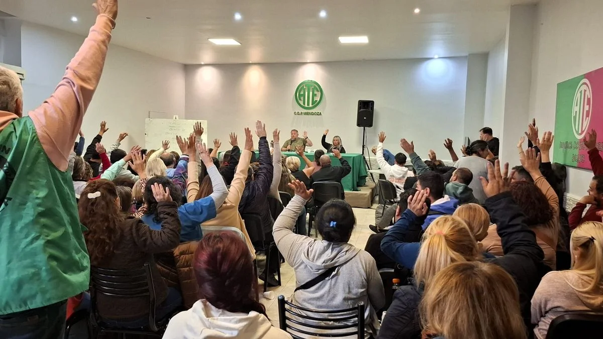 Paritarias: ATE exige sueldos a la par de la canasta básica y pases a planta