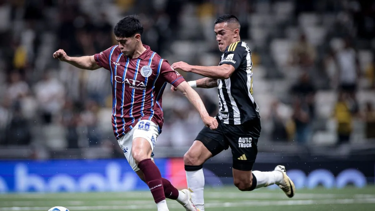 Godoy Cruz perdió sobre el final ante Atlético Mineiro y está obligado a ganar en Mendoza