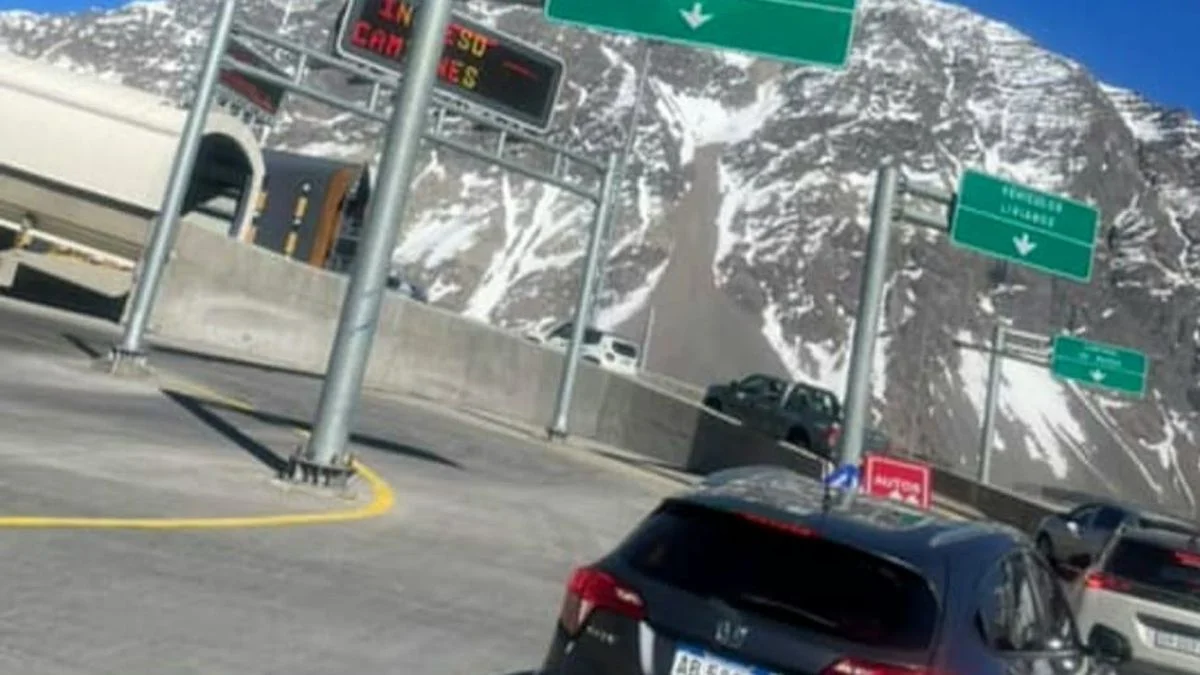 Abre el paso Cristo Redentor tras su cierre preventivo por mal tiempo en alta montaña