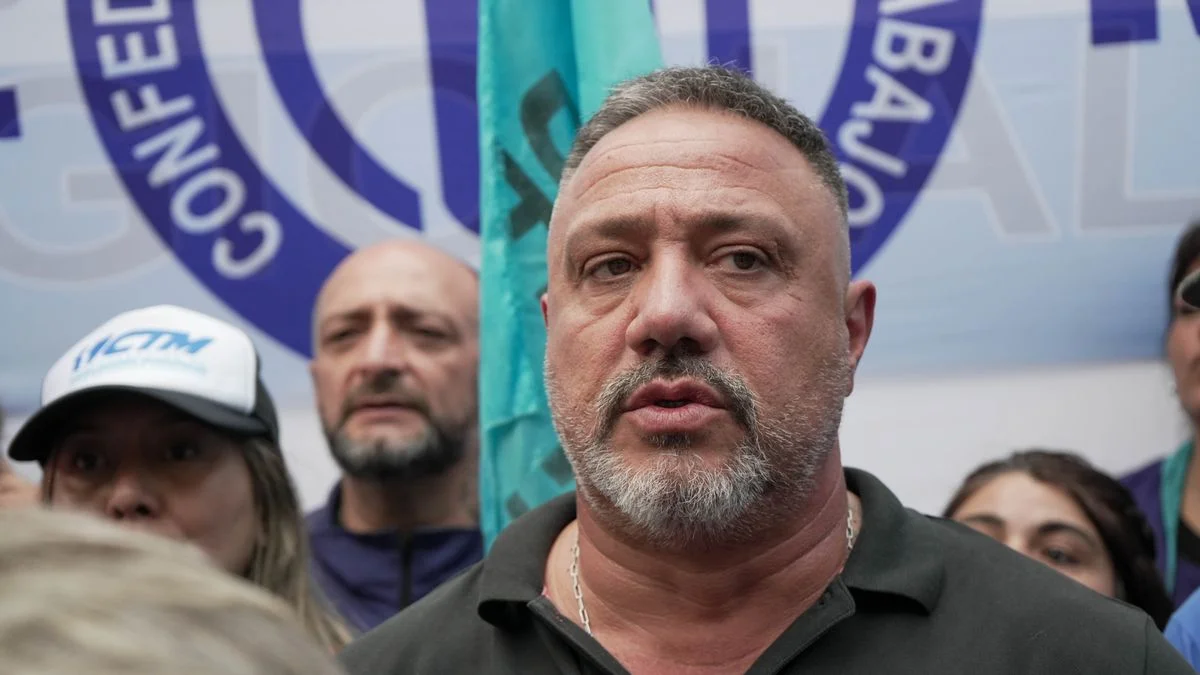 El gremio de Camioneros se enfrenta a una de las empresas que adquirió pozos de YPF