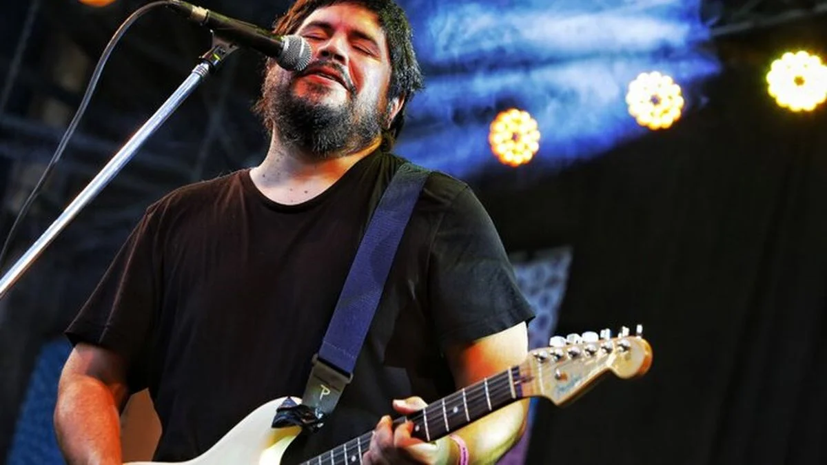Santiago Motorizado vuelve con nuevo disco solista y una gira nacional que incluye a Mendoza