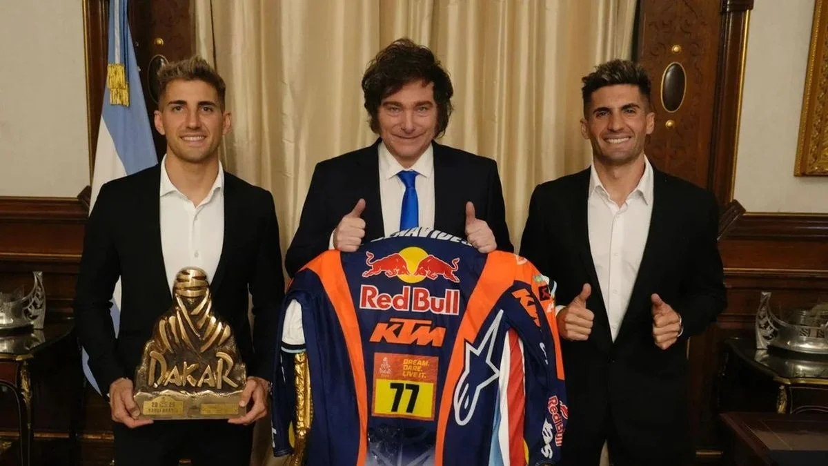 El invitado de lujo y figura del Dakar que recibió Javier Milei en Casa Rosada