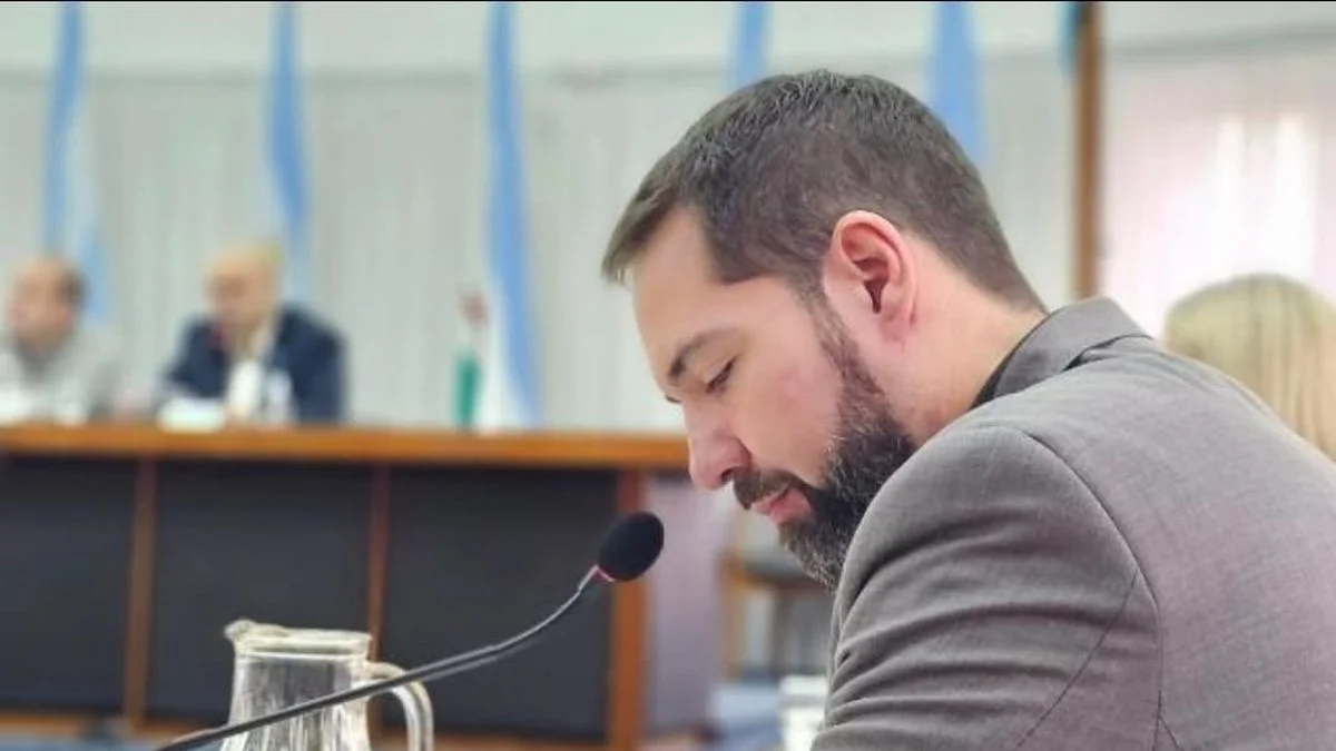 Martín Antolín, el concejal del Partido Libertario que afirma que la imagen de Cornejo es "negativa"
