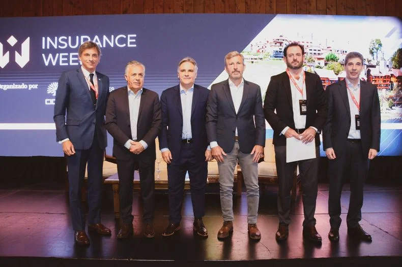 Alfredo Cornejo junto a Eduardo Frigerio, gobernador de Entre R&iacute;os y Mart&iacute;n Llaryora, de C&oacute;rdoba.&nbsp;