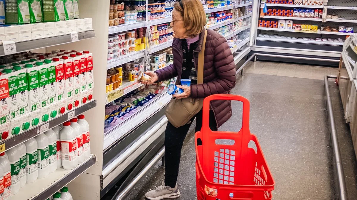 Jubilados y pensionados que cobren en el Banco Nación tendrán 5% de descuento en supermercados