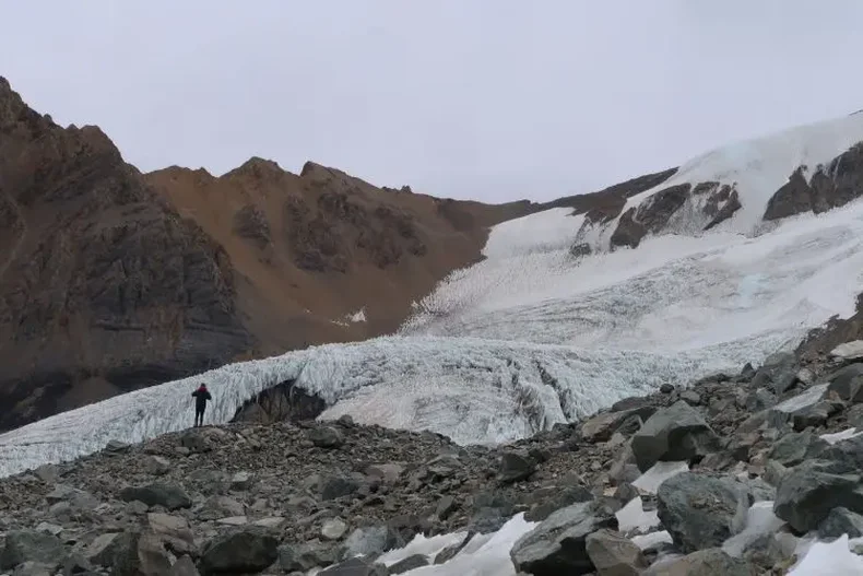 La audiencia pretende ser un ámbito participativo en medio de la avanzada de Milei por la reforma de la Ley de Glaciares para habilitar la minería. 