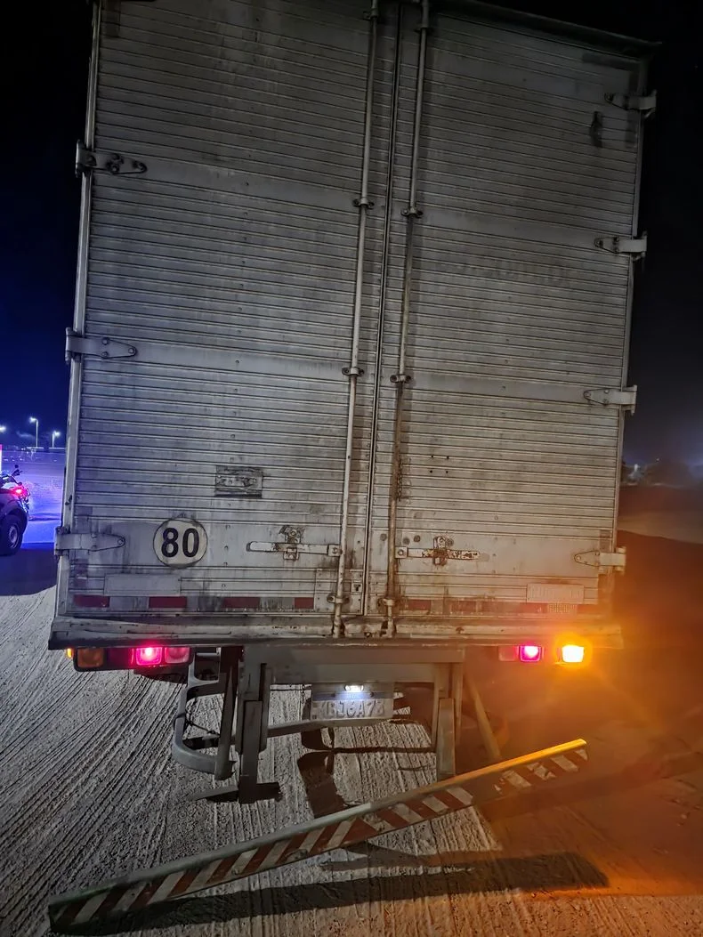 El conductor de un cami&oacute;n, de nacionalidad brasile&ntilde;a, fue detenido por manejar ebrio.&nbsp;