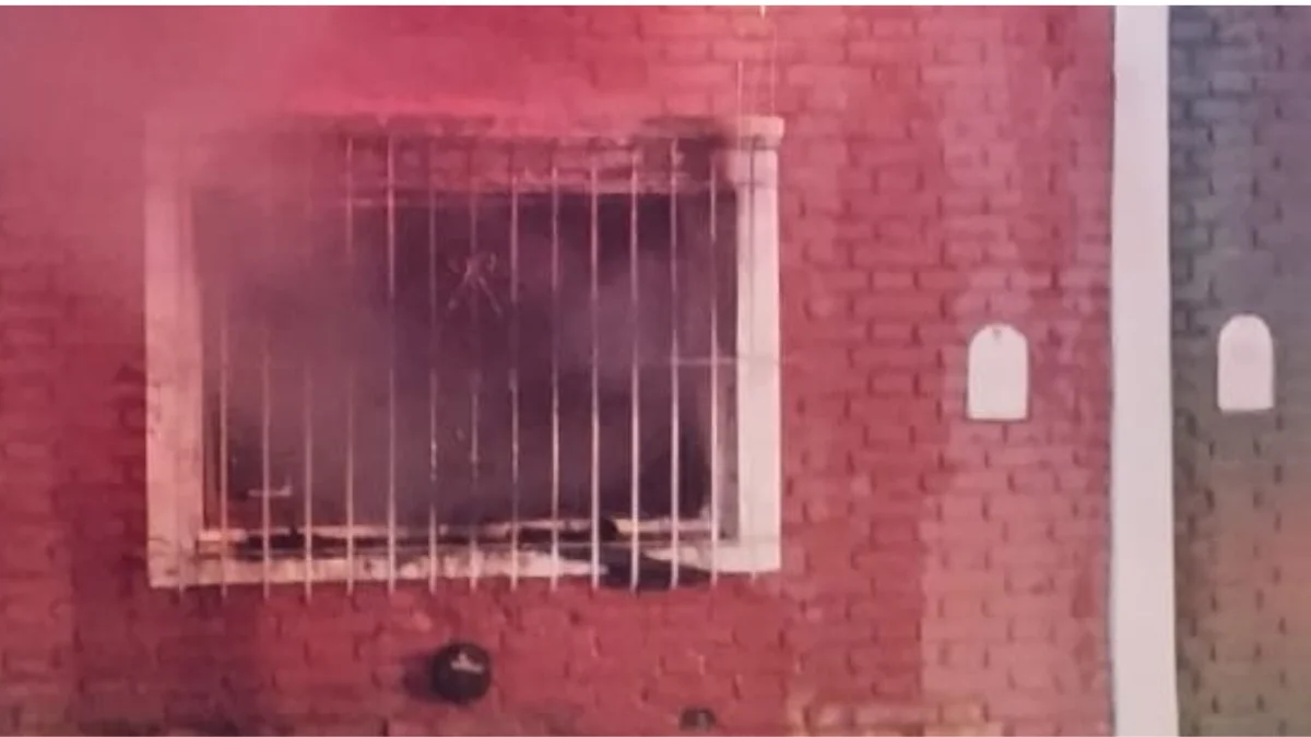 Una vivienda se incendió en Godoy Cruz y murió un hombre pese a los esfuerzos de los rescatistas
