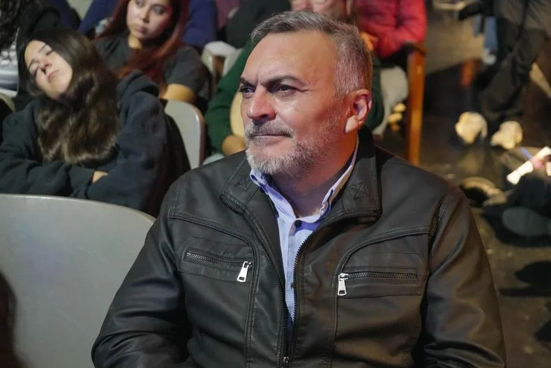El senador Félix González pidió el Jury a Sergio Marinelli, titular de Irrigación. 