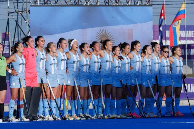 Las Leoncitas superaron a Estados Unidos en la gran final y se treparon a lo más alto del hockey sobre césped en Asunción.
