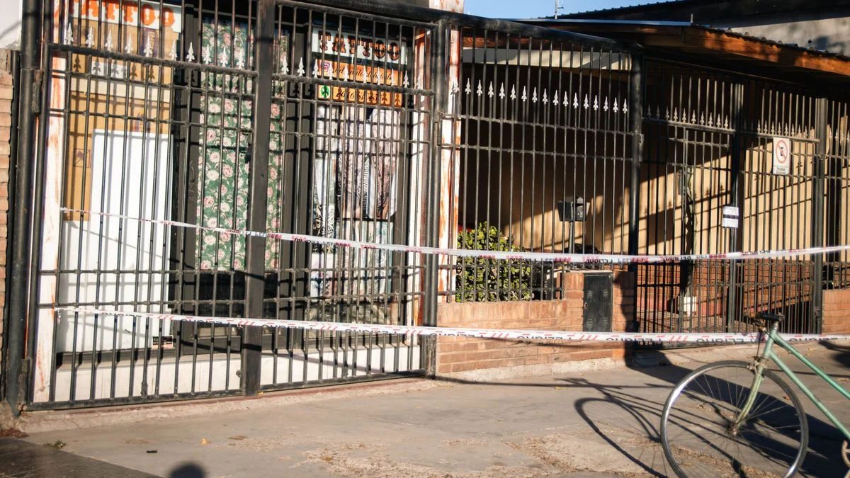 El cuerpo del hombre asesinado en Maipú tenía signos de estrangulamiento y aun no logran identificarlo