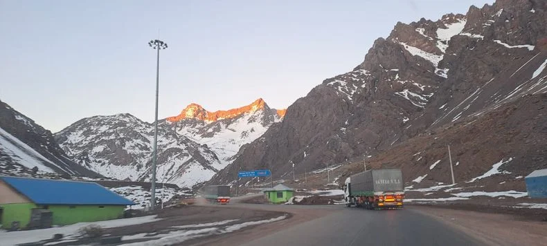 En zona cordillerana, piden extremar precauciones para evitar accidentes. 