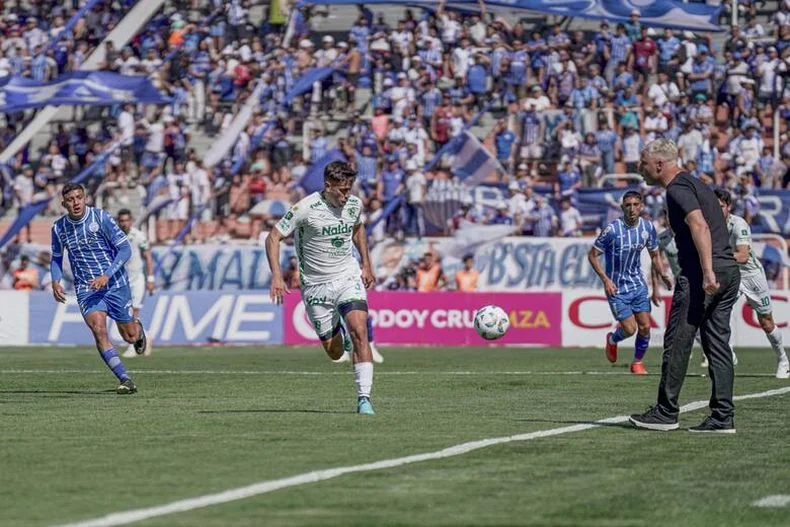 Godoy Cruz no pierde hace 20 años con Sarmiento.