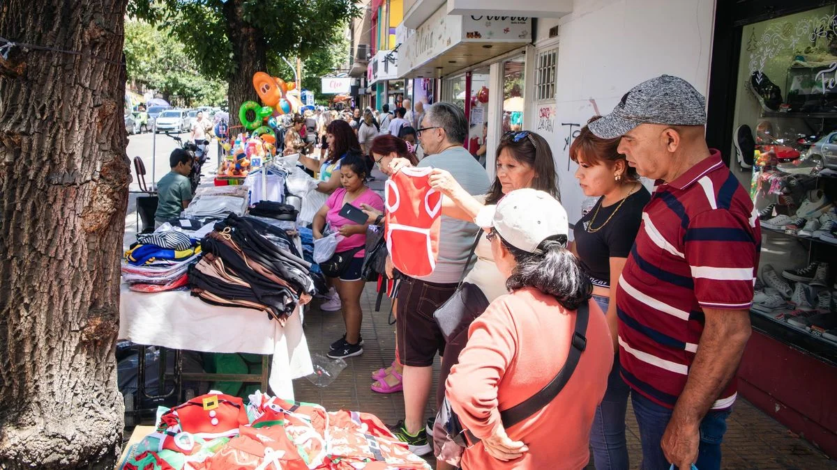 Por las compras de último momento, el centro de Mendoza explotó