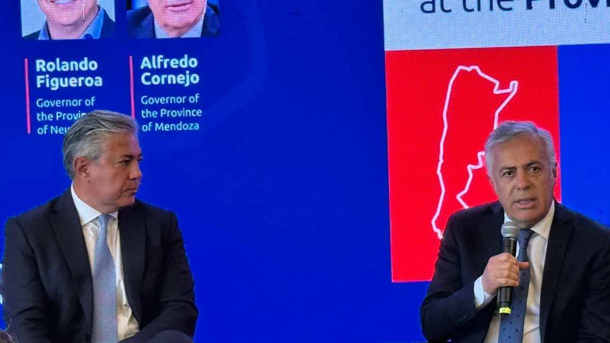 Menos impuestos y reglas blandas: el plan de Alfredo Cornejo detrás de las licitaciones petroleras