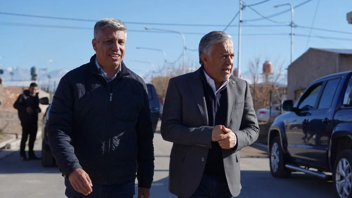 IPV entregó casas abandonadas por la Nación y Cornejo prometió terminar el barrio