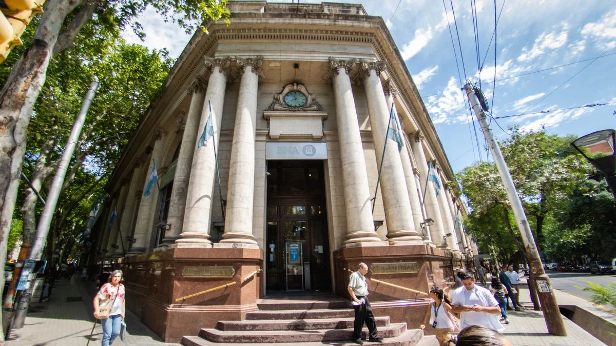 ¿Corrupción?: Investigan en Diputados créditos millonarios del Banco Nación a dirigentes de Milei
