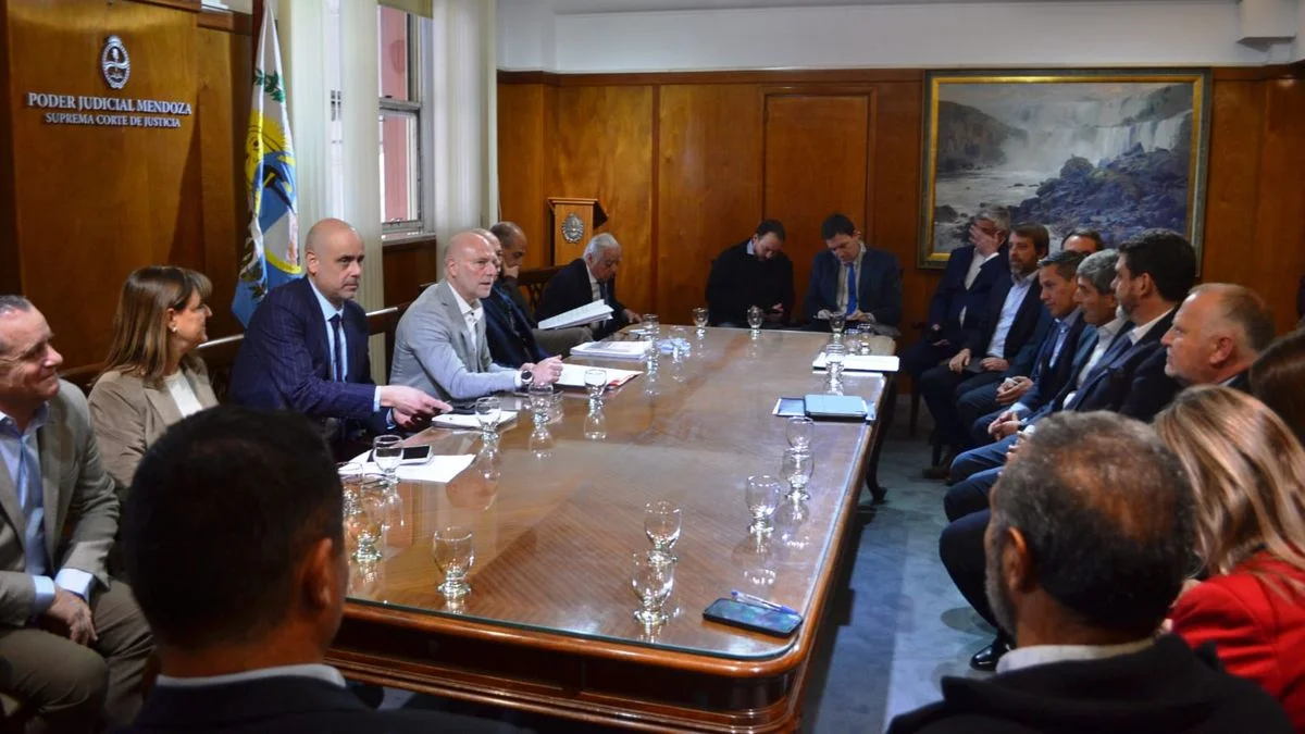 La campaña política y la interna en la Corte dieron señales en el caso del juez Sebastián Sarmiento