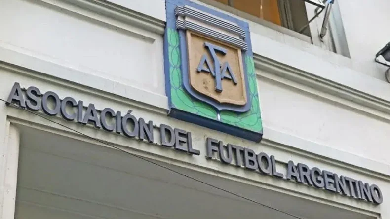 La casa madre del f&uacute;tbol argentino comunic&oacute; este viernes la medida.