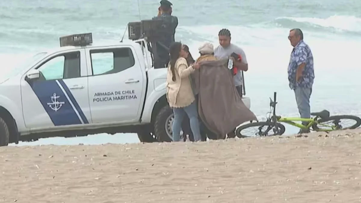 Ante la desesperación de la familia, continúa la búsqueda del adolescente desaparecido en el mar de La Serena