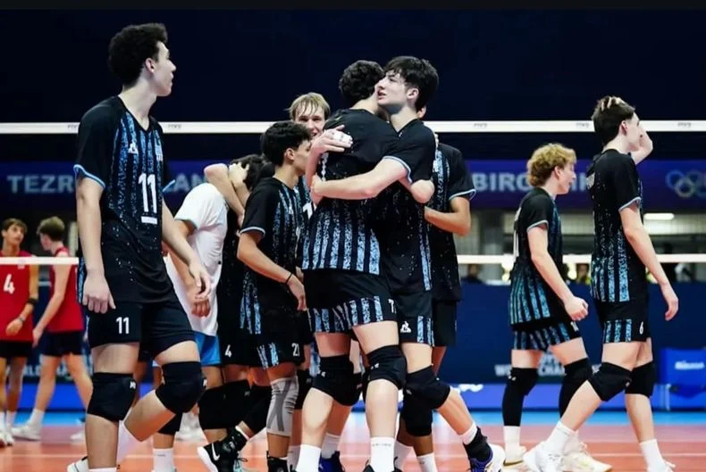 La Selección argentina derrotó a Estados Unidos en el Mundial de vóley U19 y va por el noveno puesto.