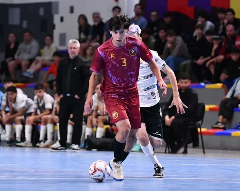 Mendoza ganó un partido clave en el Argentino de Selecciones C15 de fútbol de salón.