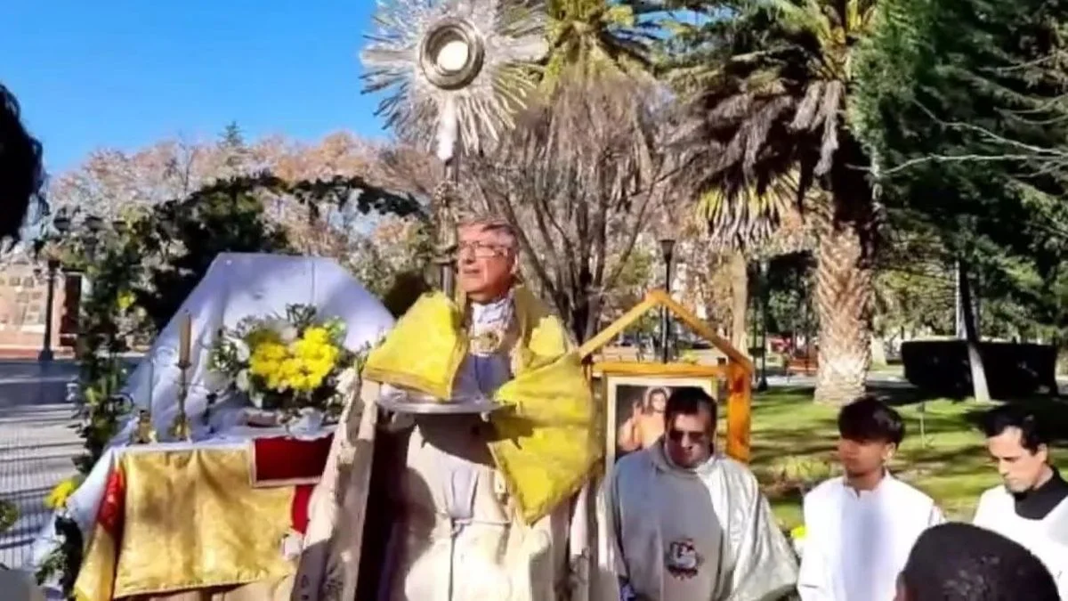 San Rafael: el administrador apostólico de la Iglesia Católico y el "sálvese quien pueda"