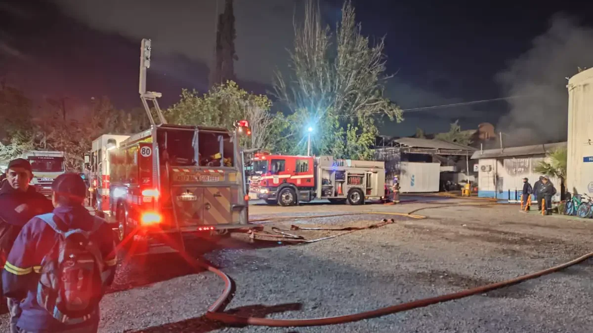 Se incendió un galpón perteneciente al Municipio de Maipú