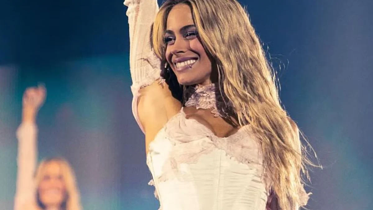 Tini habló sobre la violencia de género en pleno show: "No tengan miedo de denunciar"