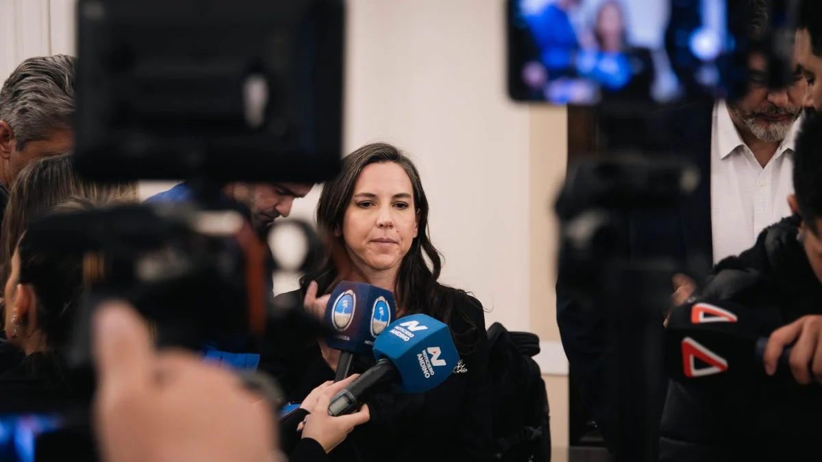 Adolescente armada en una escuela de La Paz: la ministra Rus canceló su agenda oficial