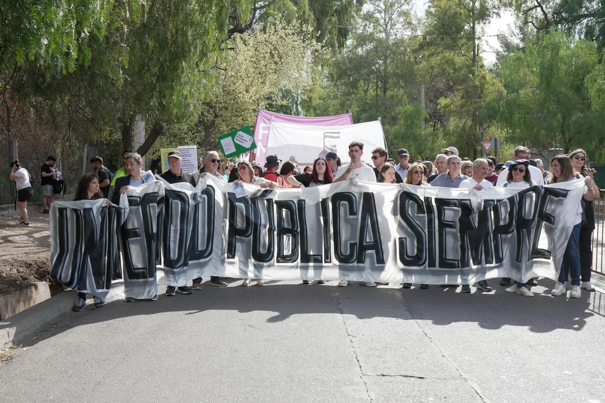 Marcha Universitario - Universidad Pública - Estudiantes - Universitarios (5)