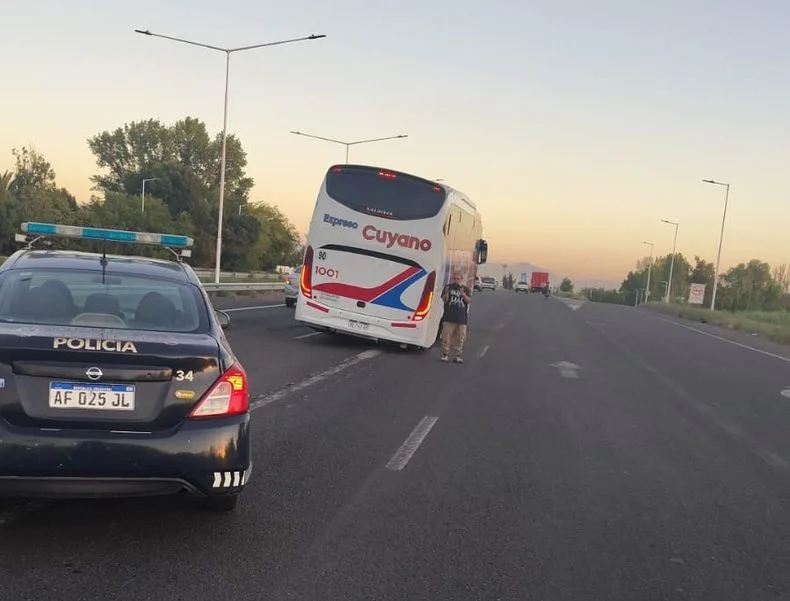 Personal Policial ayudó a ordenar el tránsito 