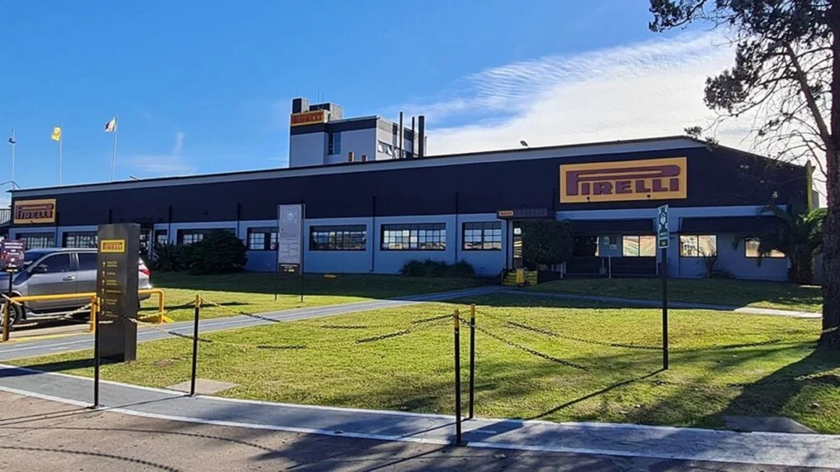 Pirelli suspende su producción por la caída del mercado interno: sólo se venden neumáticos de China
