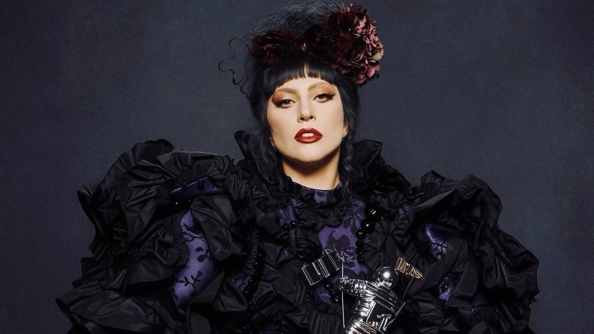 Lady Gaga arrasó en los MTV Video Music Awards y se consagró como Artista del Año