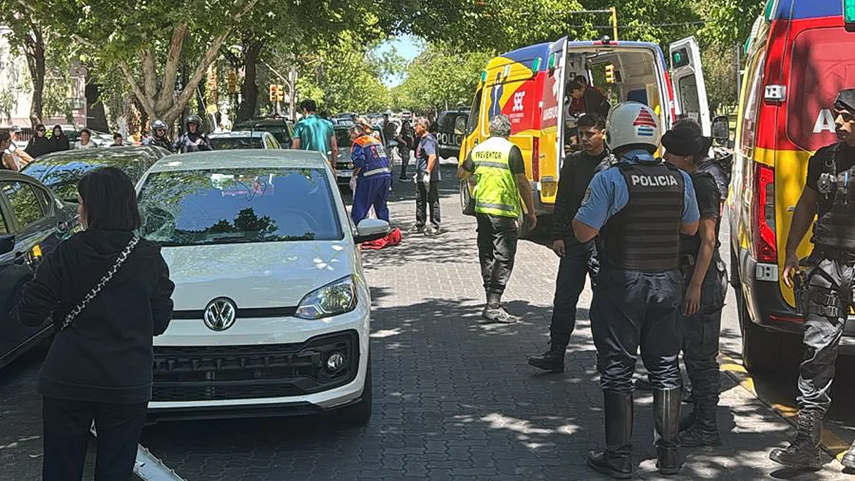 Dos menores fueron atropellados en Ciudad: uno de ellos falleció