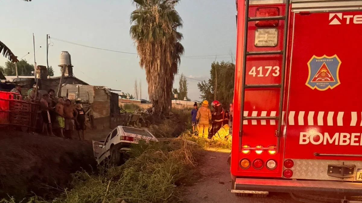 Siniestro vial en La Primavera: un hombre volcó con su vehículo y presenta politraumatismos