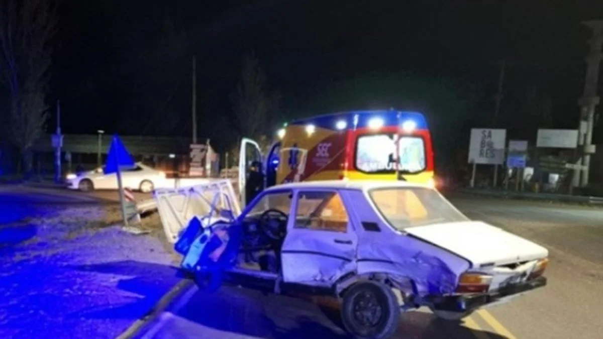 Fuerte choque en San Rafael en la previa del feriado patrio: un conductor fue derecho al hospital