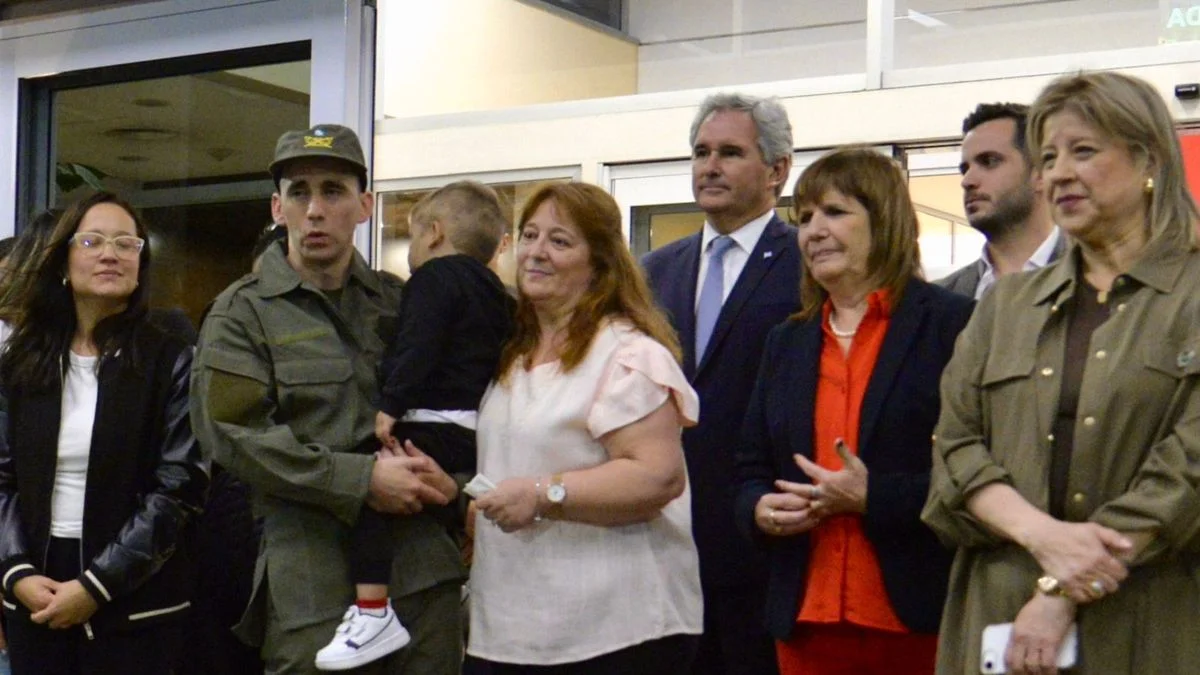 Emocionante reencuentro con su familia: así llegó Nahuel Gallo a Argentina