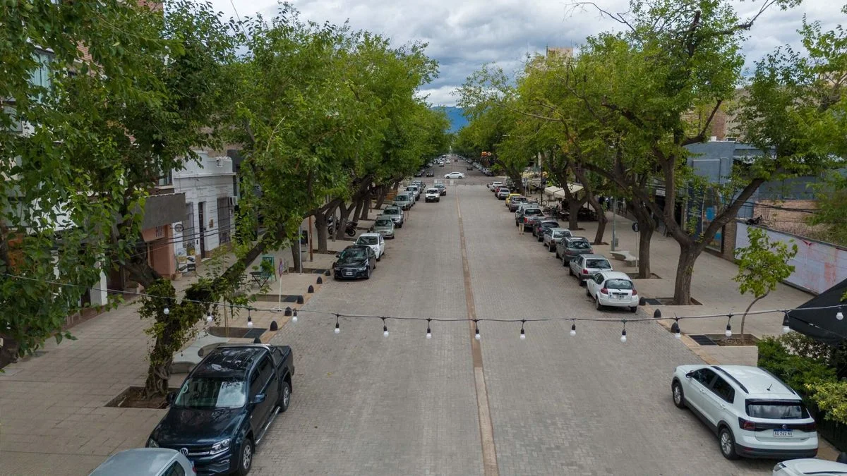Reabren la calle Sarmiento y la Ciudad de Mendoza lo celebra con un gran festejo