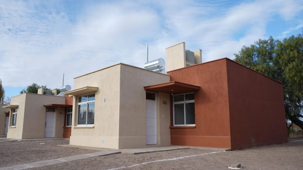 Ocho de cada diez mendocinos cobran menos del mínimo necesario para hacerse una casa modesta