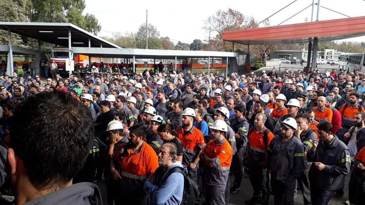 Paro total en Acindar por despidos masivos sin justificación