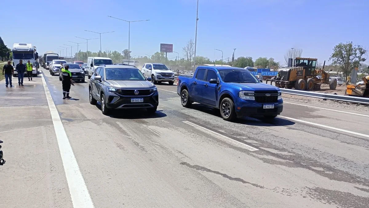 Acceso Sur: reabrieron la mano Norte-Sur tras las obras por el socavón