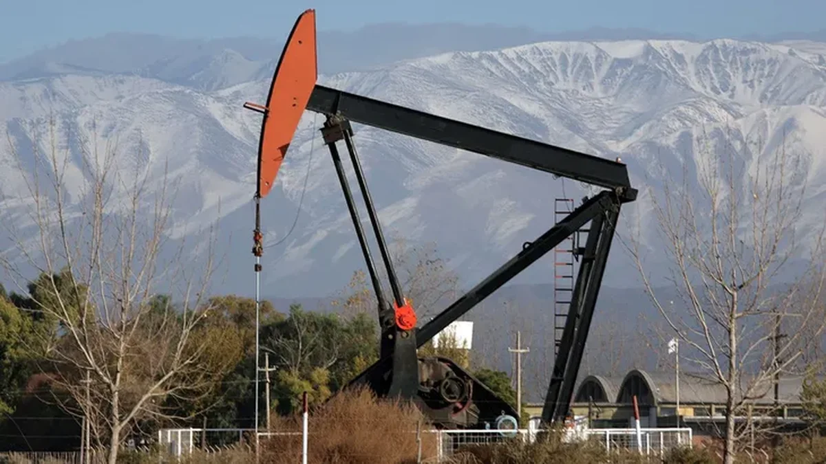 La guerra entre Estados Unidos y China jaquea las inversiones que espera Cornejo para Vaca Muerta en Mendoza
